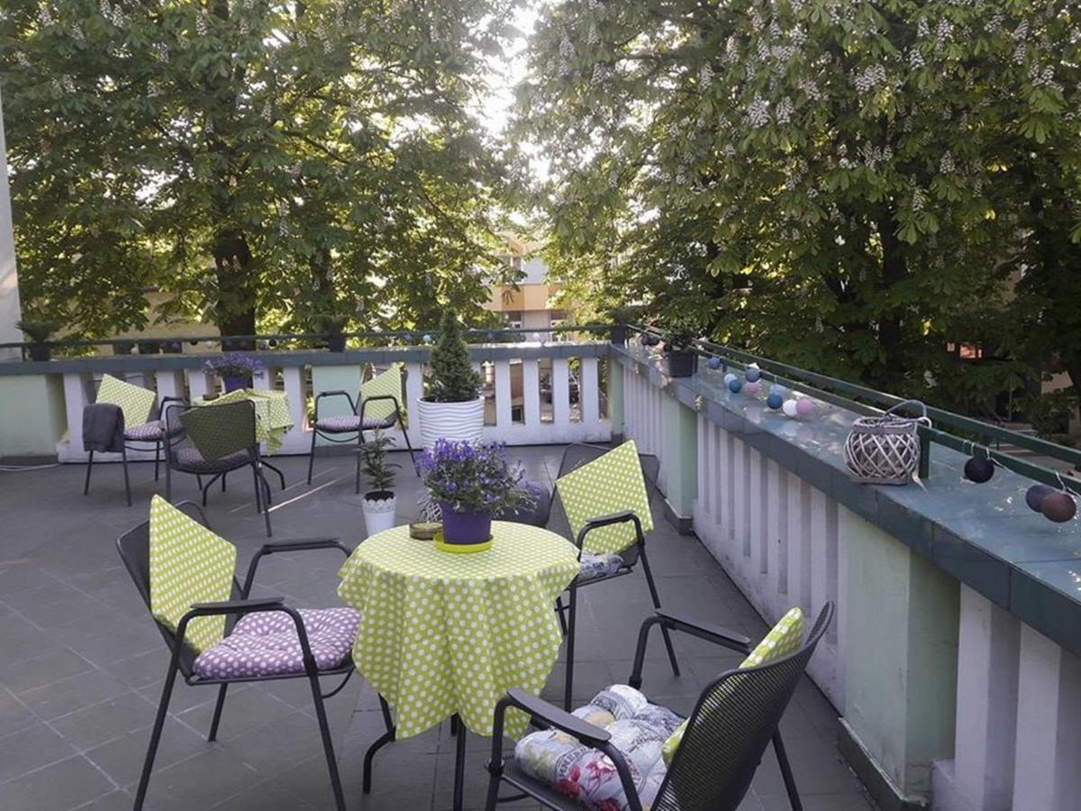 Hostel Ksiezycowy Inowroclaw Ngoại thất bức ảnh
